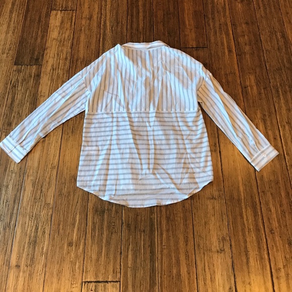 [LAST ONE] Grey & White Striped Lace Up Top - Picture 4 of 7